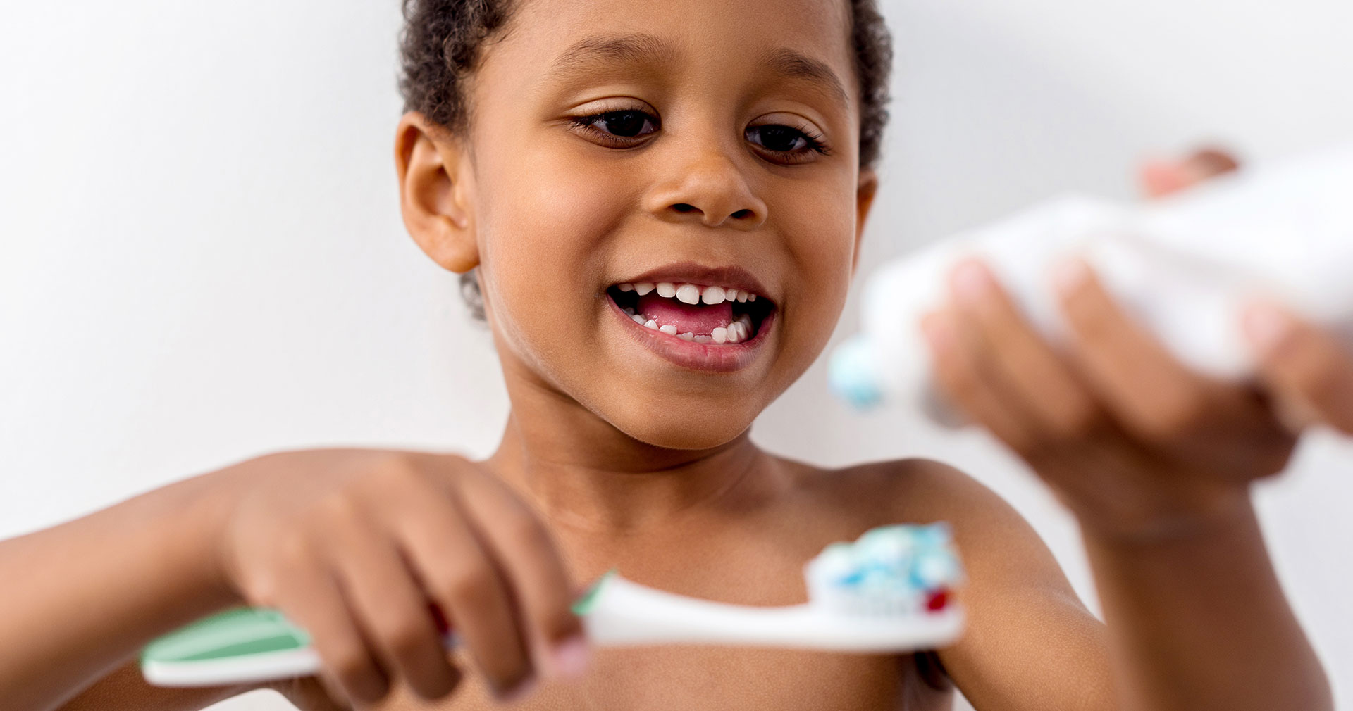 Banner-case-2704 Programa Adotei um Sorriso muda a vida de Miguel. Conheça a história completa