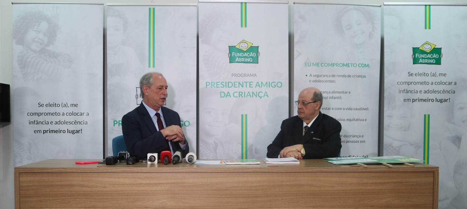 foto-ciro Ciro Gomes assina acordo com a Fundação Abrinq e se compromete a priorizar infância e adolescência em eventual mandato