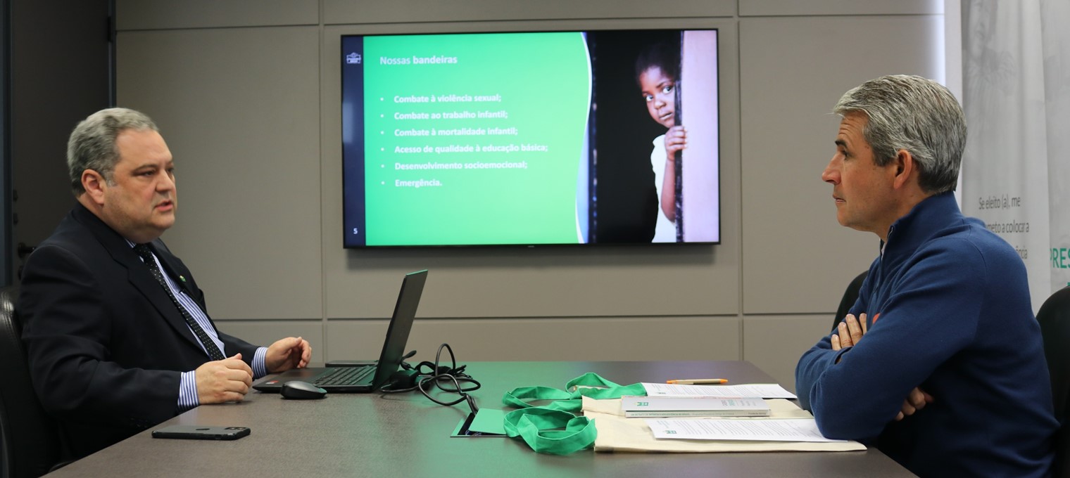 imagem-felipe-davila Felipe D’Avila firma acordo de compromisso com a Fundação Abrinq em prol das crianças e dos adolescentes