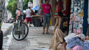 1__extrema_pobreza_entre_criancas_adolescente_e_pessoas_em_situacao_de_rua__10-22001218